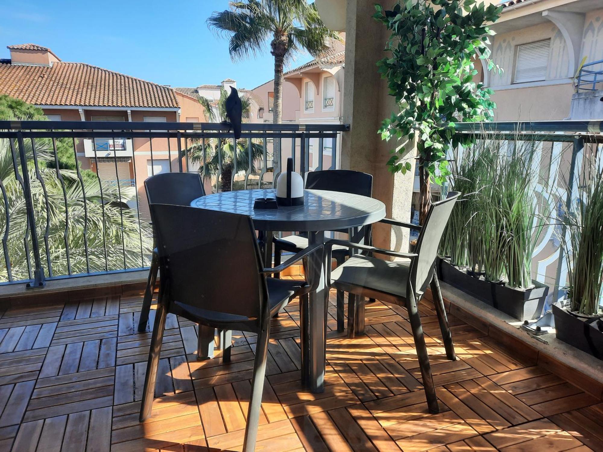شقة Coeur Marina Climatise Terrasse Parking Fréjus المظهر الخارجي الصورة